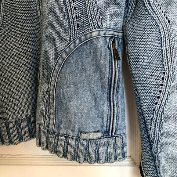 Blue Willi’s Vintage Blue Mockneck Knit Sweater with Zippered Pockets - Picture 3 of 6